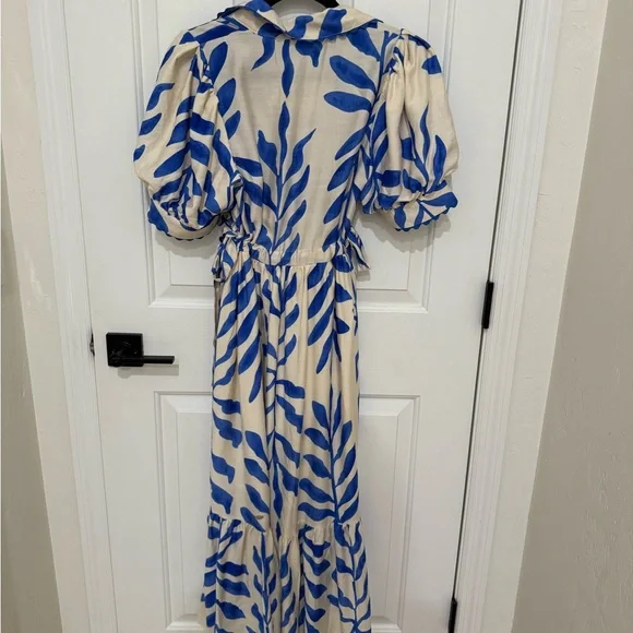 Blue and White Leaf Print Dress - Picture 6 of 9